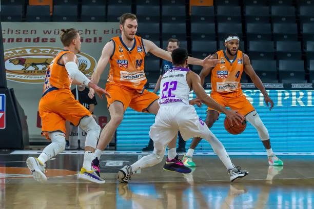 虽然是自由 虽然是自由